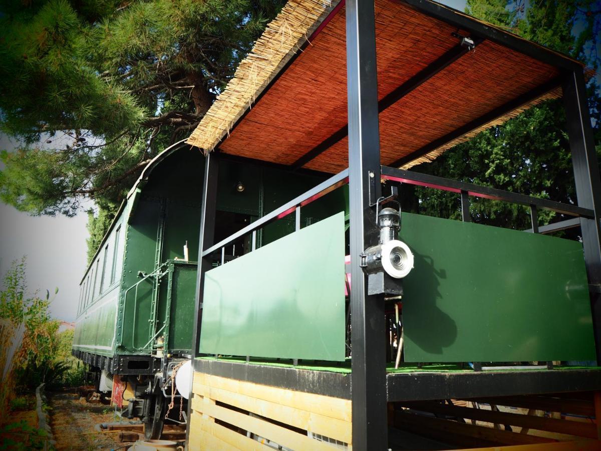 La Gare De Millas 外观 照片